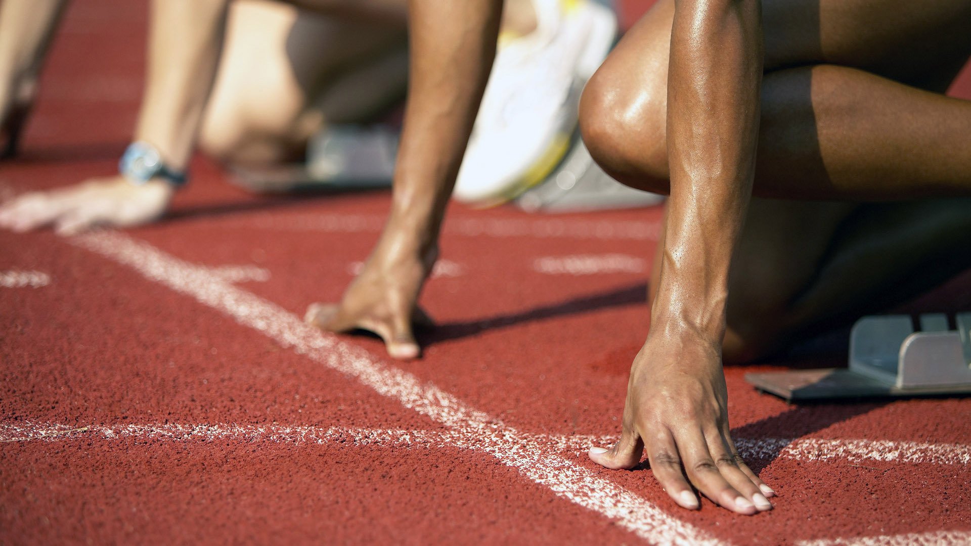 足球专业媒体是否发挥了应有舆论监督角色，足球权威媒体有哪些